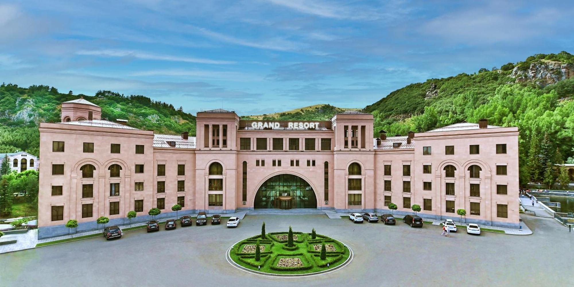 Grand Resort Csermuk Kültér fotó